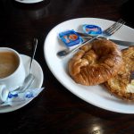 Desayuno croissant la madreña arganzuela madrid