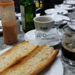 Desayuno tostadas con tomate cafetería charantos desayunar en alameda de osuna