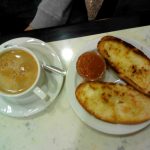 Desayuno tostadas con tomate cafetería santillana desayunar en madrid